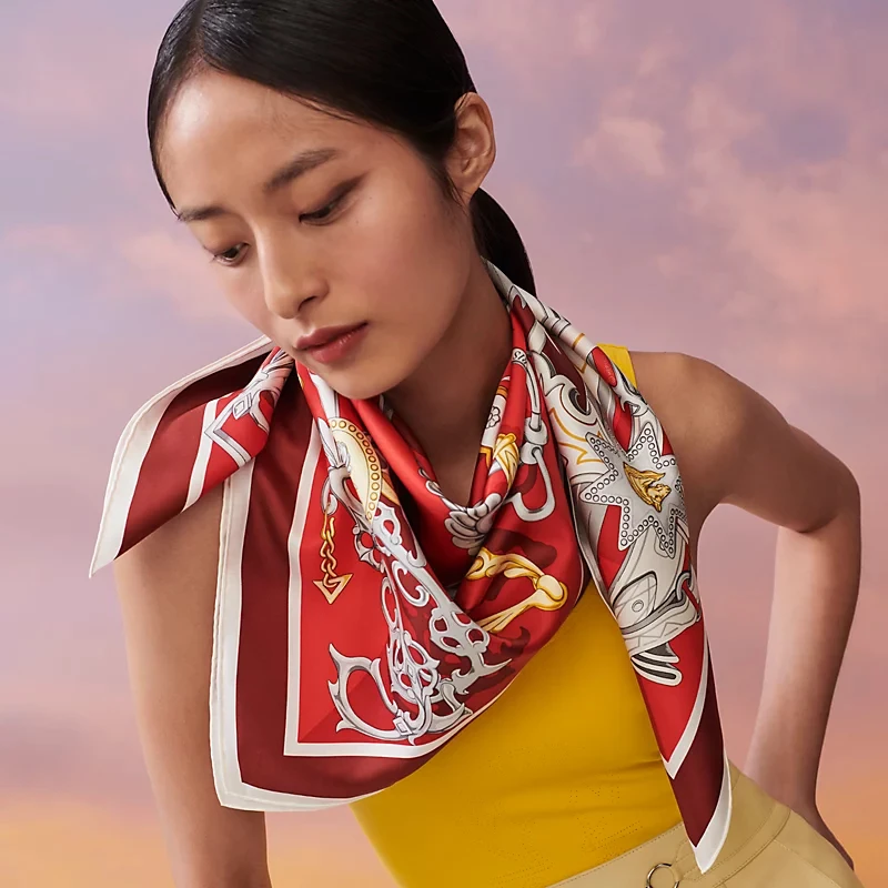 全新未使用 Hermes/爱马仕 【国现 专柜价6398元】女士丝巾H003967S