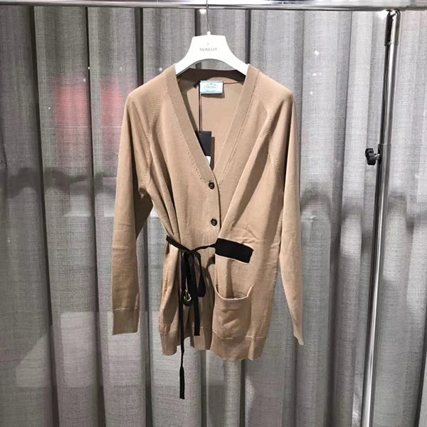 全新未使用 Prada/普拉达 【国现 专柜价12800】女士开衫外套P25E97