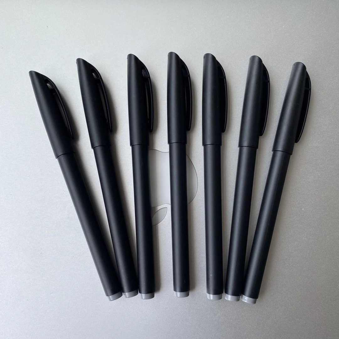 【新疆包邮】简约学生考试水性磨砂专用碳素黑色中性笔