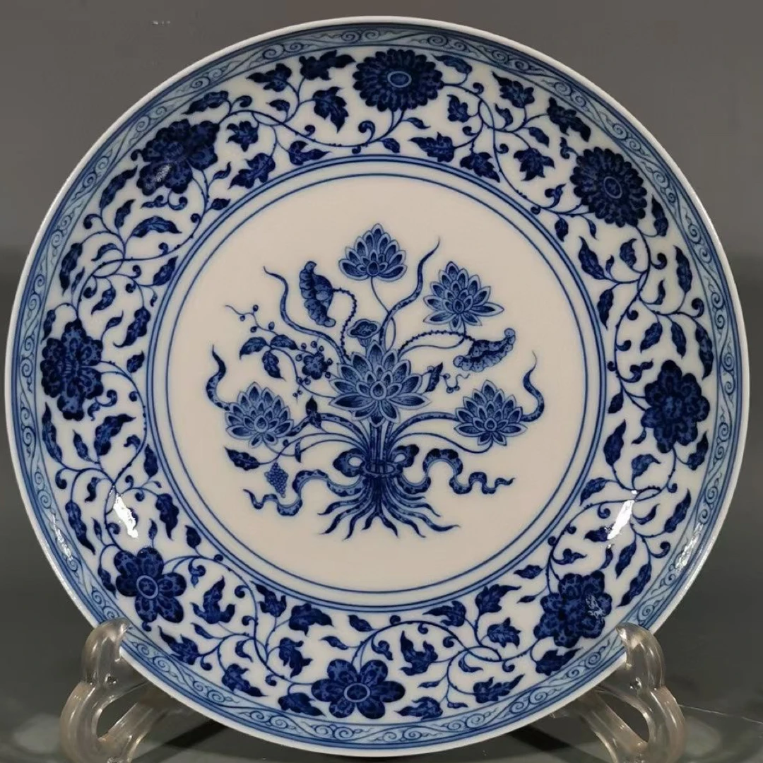 青花缠枝莲纹一束莲盘子 高度4.2，口径21.3