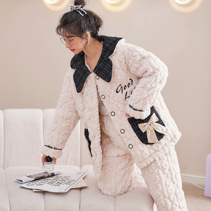 三层加厚夹棉冬季睡衣女士法兰绒甜美韩版卡通珊瑚绒家居服 8939