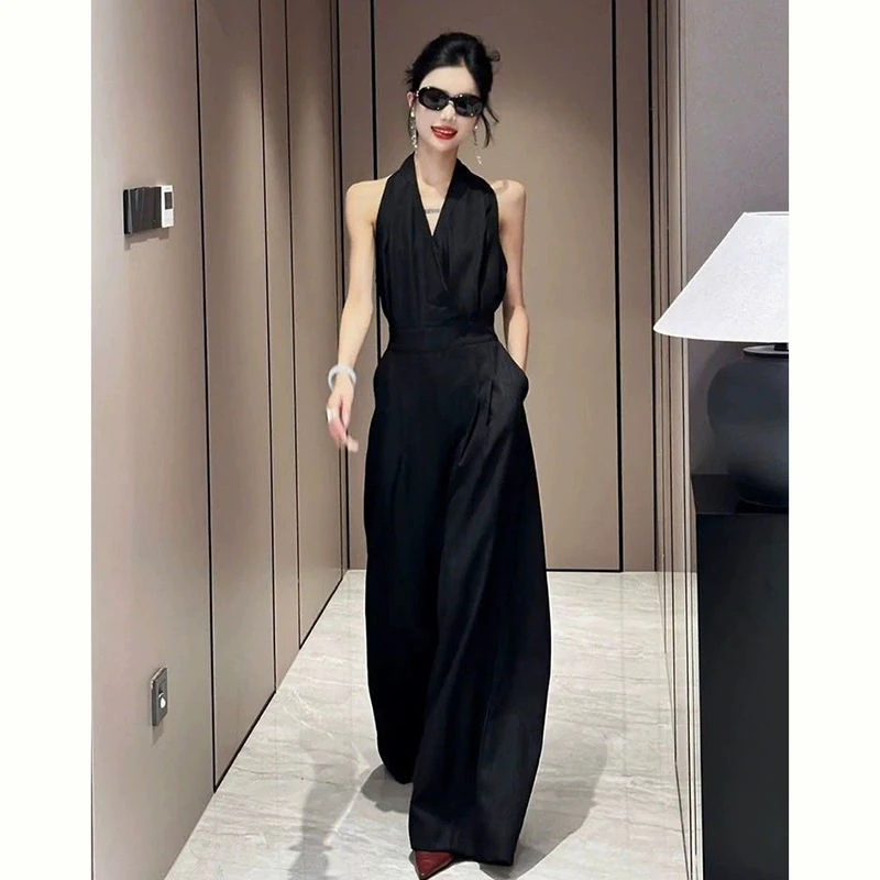 2024夏季新款盐系轻熟穿搭气场强大高端精致时尚黑色挂脖连体裤女