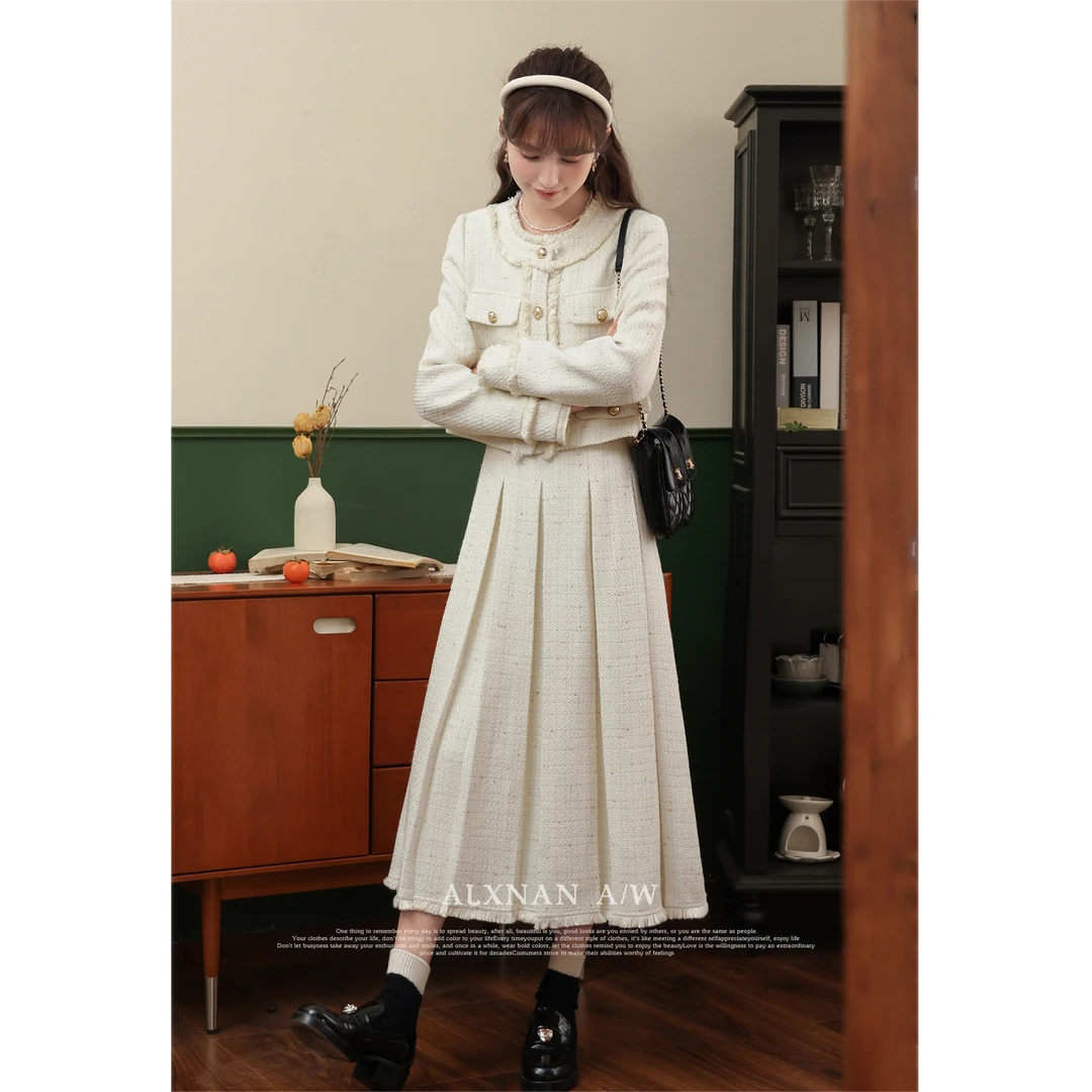 【粉丝福利】鹿向南《铃兰花间》高级感套装女秋冬LXN31976/LXN31977