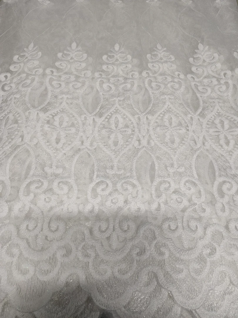 2073白色刺绣纱帘宽4米一片高度2.75挂钩