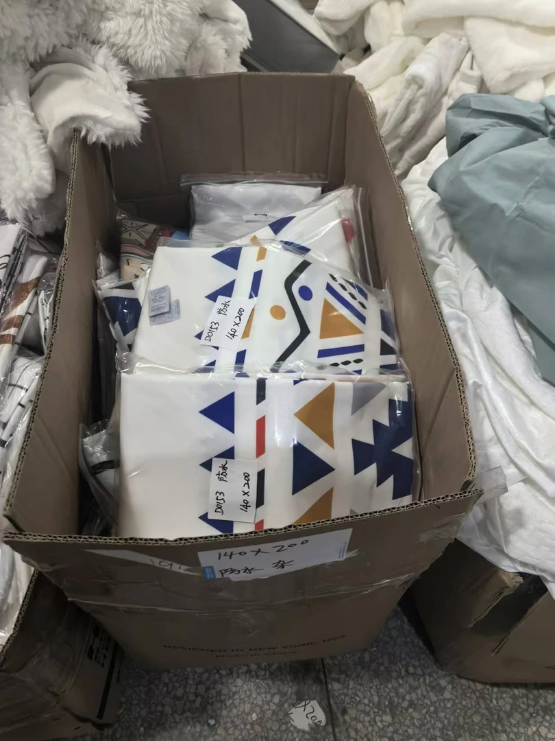 《厚广家》3楼140×200防水杂款桌布 发1张 不挑色 薄款