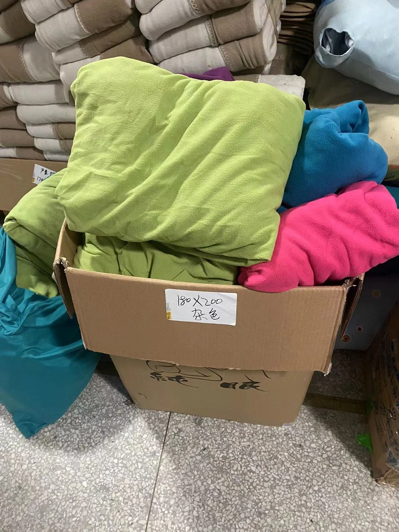 《厚广家》3楼180×200左右摇粒绒床笠 发1个 不挑色1.9斤左右