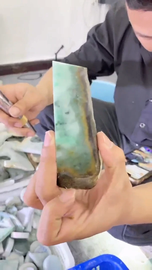 【闪购商品】定制翡翠未镶嵌