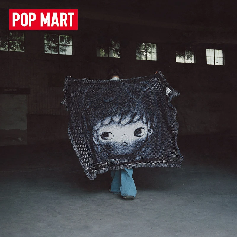 泡泡玛特Hirono Living Wild衰败城市-小野-蓝调盖毯