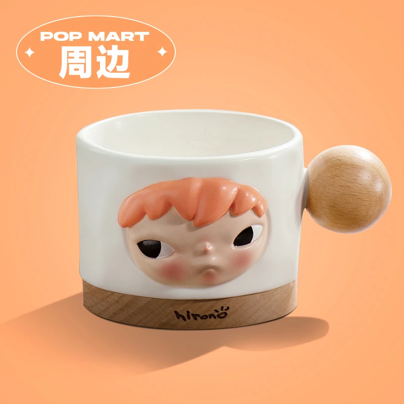 泡泡玛特HIRONO小小的使坏系列-小野异形陶瓷杯木质展示产品