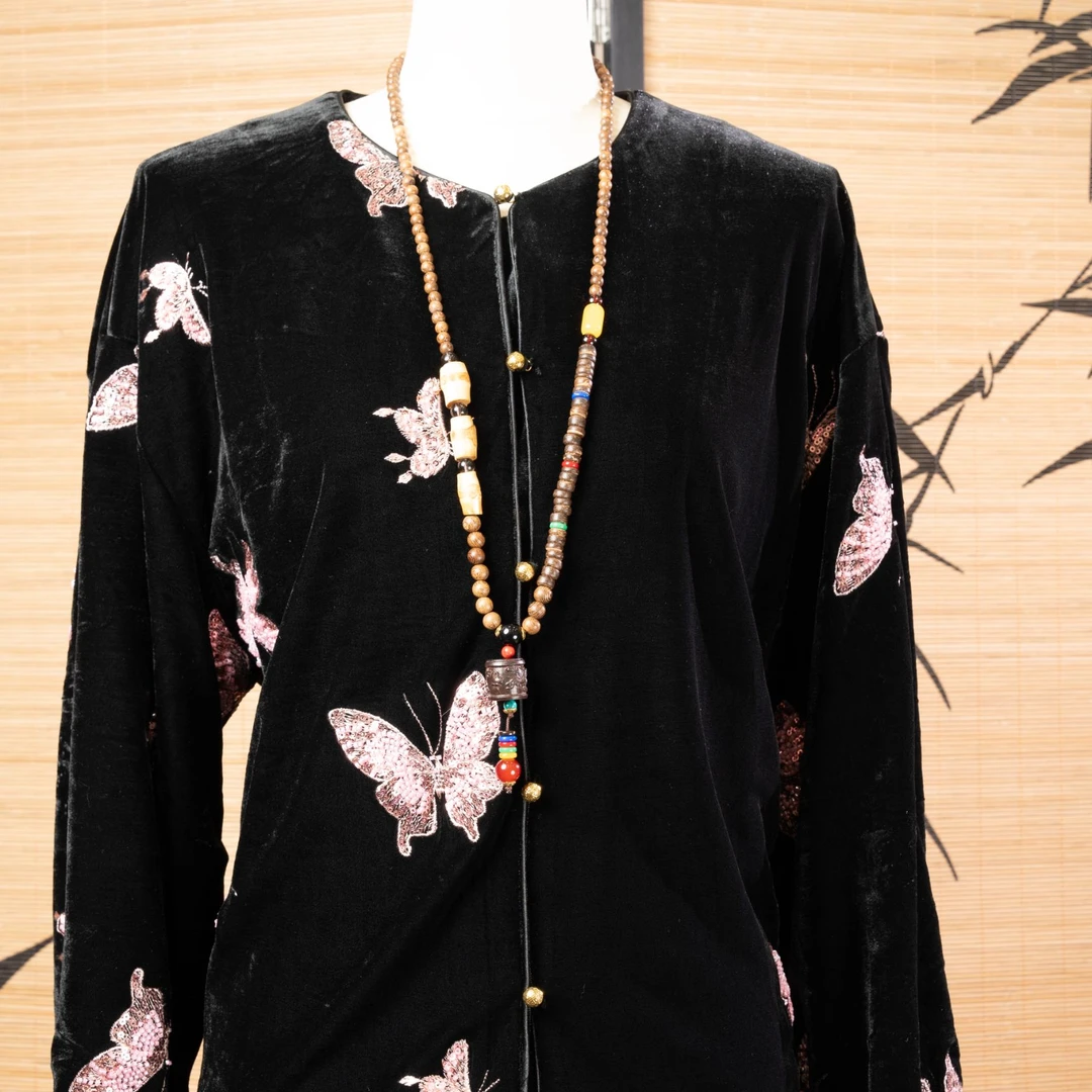 新中式女装 黑色绒配白色蝴蝶刺绣12