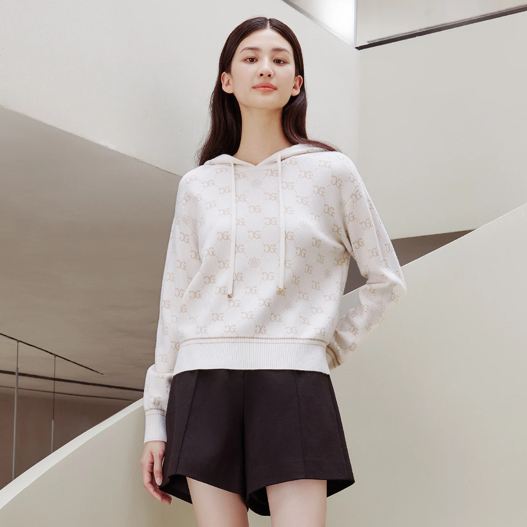 歌蒂诗冬季专柜新款休闲运动羊毛针织连帽简约卫衣 8D42Z0929