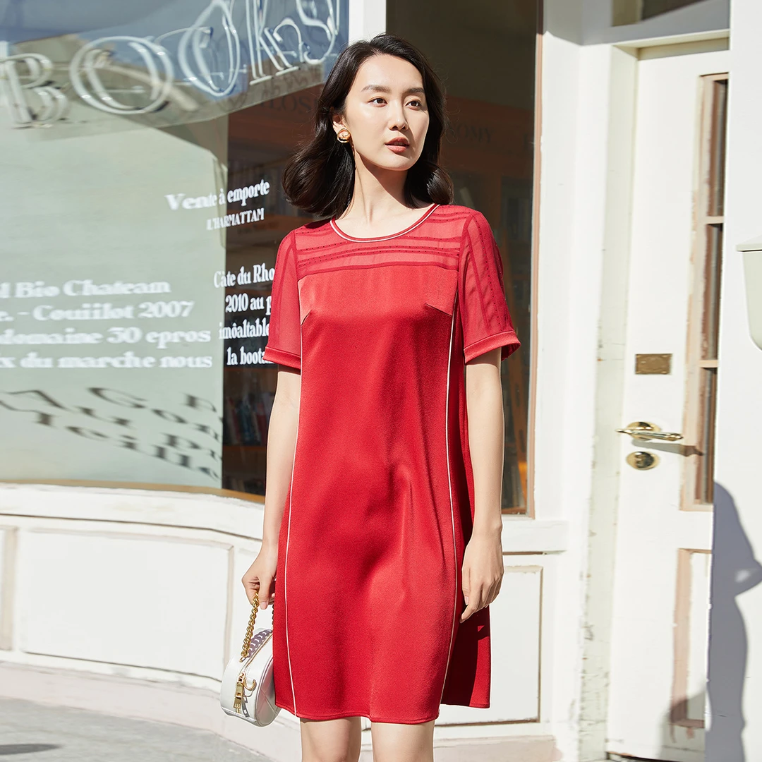 歌蒂诗2022夏季专柜新款经典优雅网纱拼接烫钻连衣裙女1C21L1234