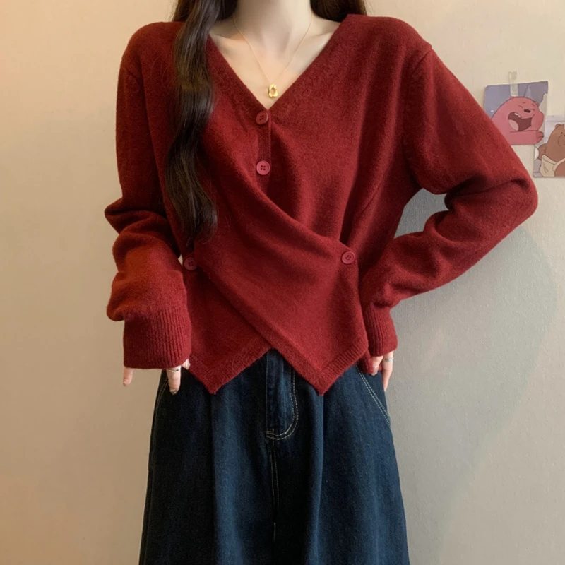 微胖妹妹大码V领长袖针织衫女2024秋季不规则设计感别致短款上衣