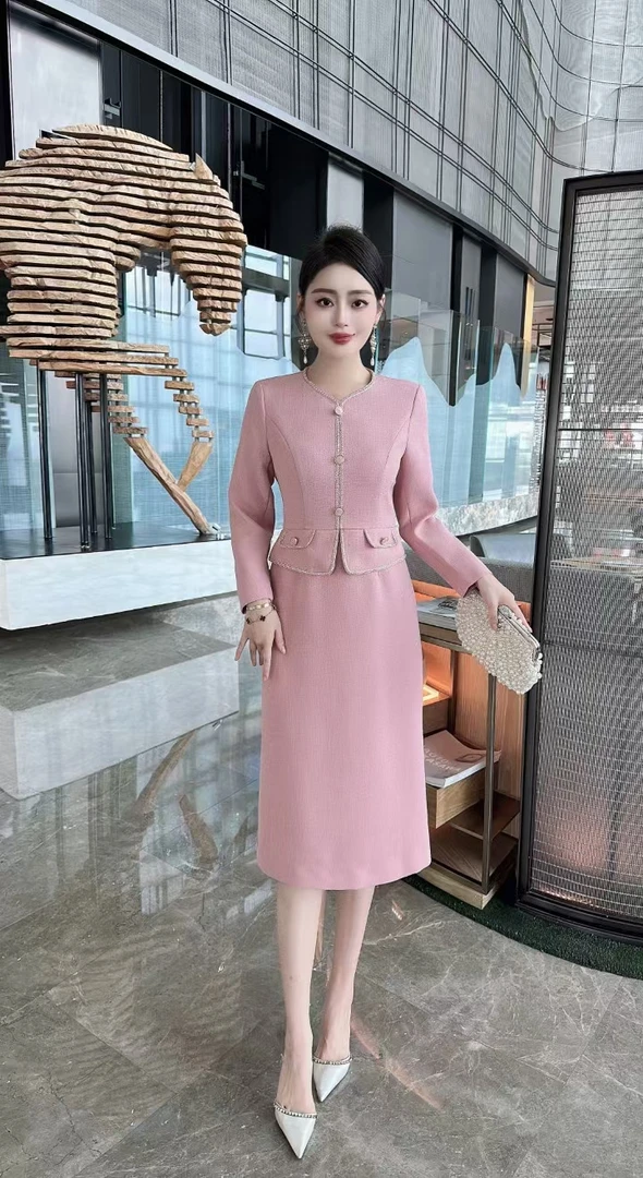 秋冬新款小香风重工金织带拼接气质V领假两件A字连衣裙