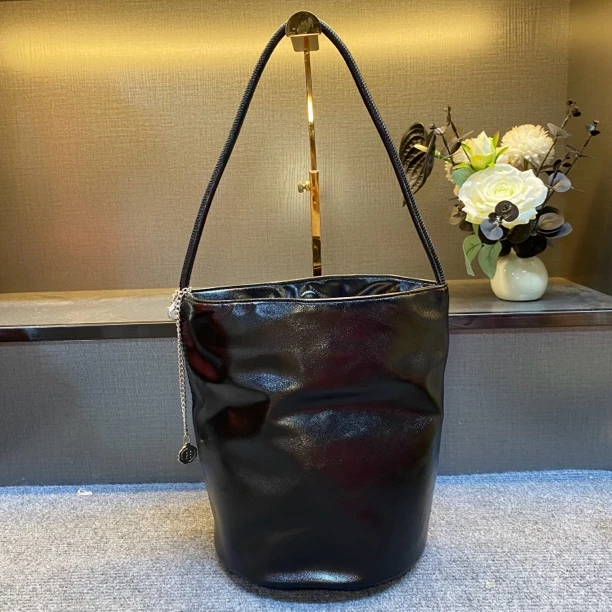 黑色单肩水桶包863
