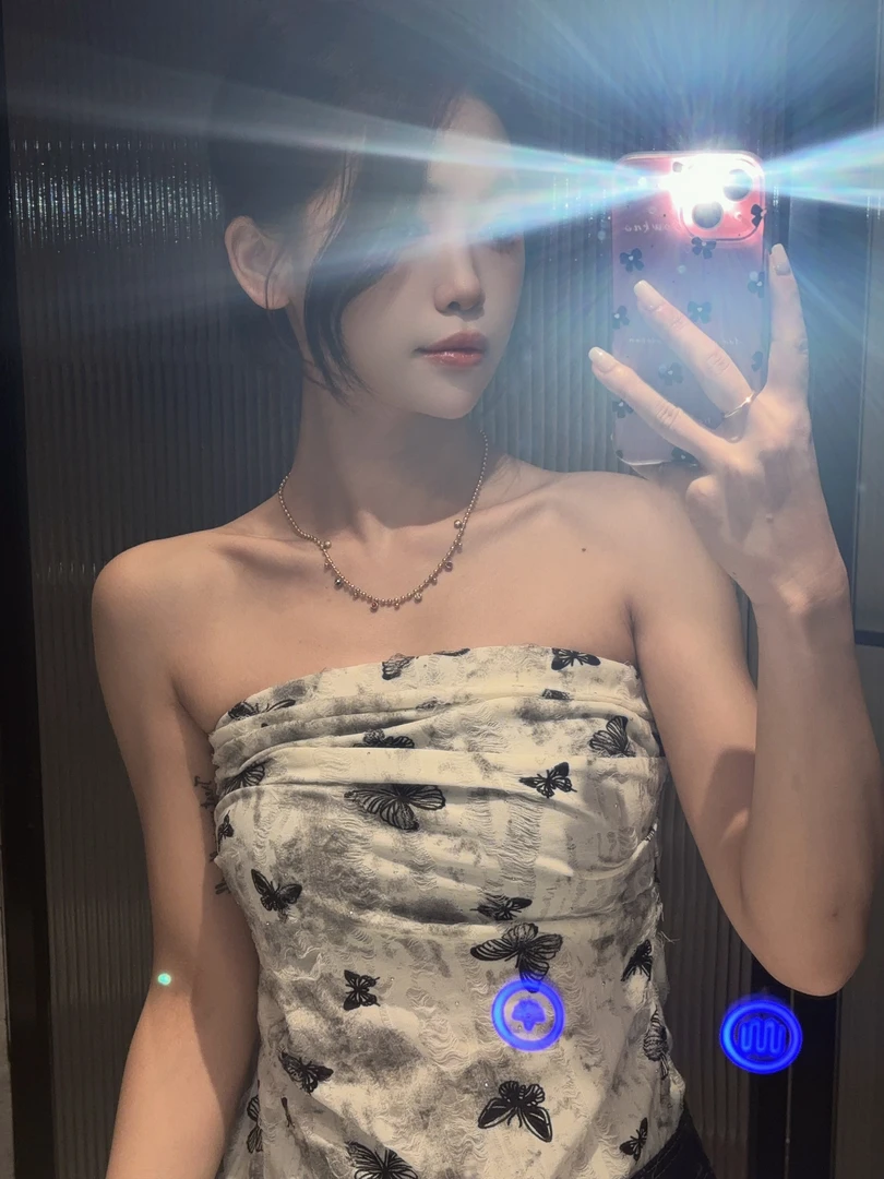 89以上拍这里 美美的外套