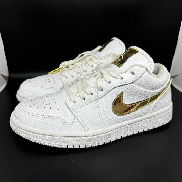 36码 /二手/ Nike aj1 白金 低帮 公价1297 保真