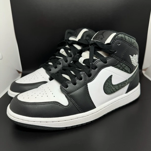 42码 /二手/Nike aj1 黑白 大象纹熊猫 中帮板鞋 保真