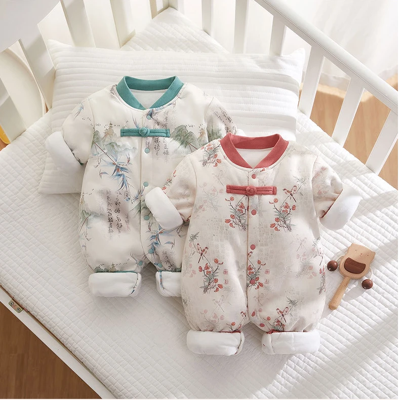 秋冬宝宝衣服120克国风哈衣婴儿连体衣新生儿夹棉无骨爬爬服棉衣
