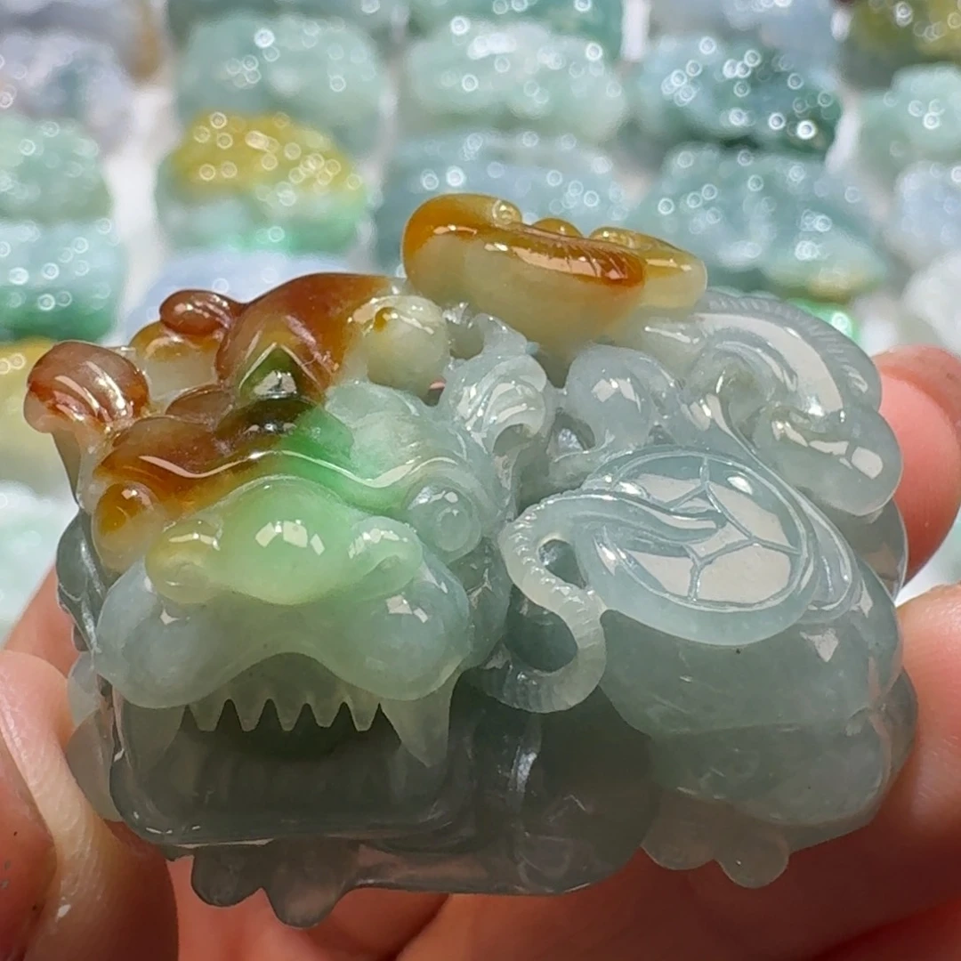 定制翡翠未镶嵌貔貅