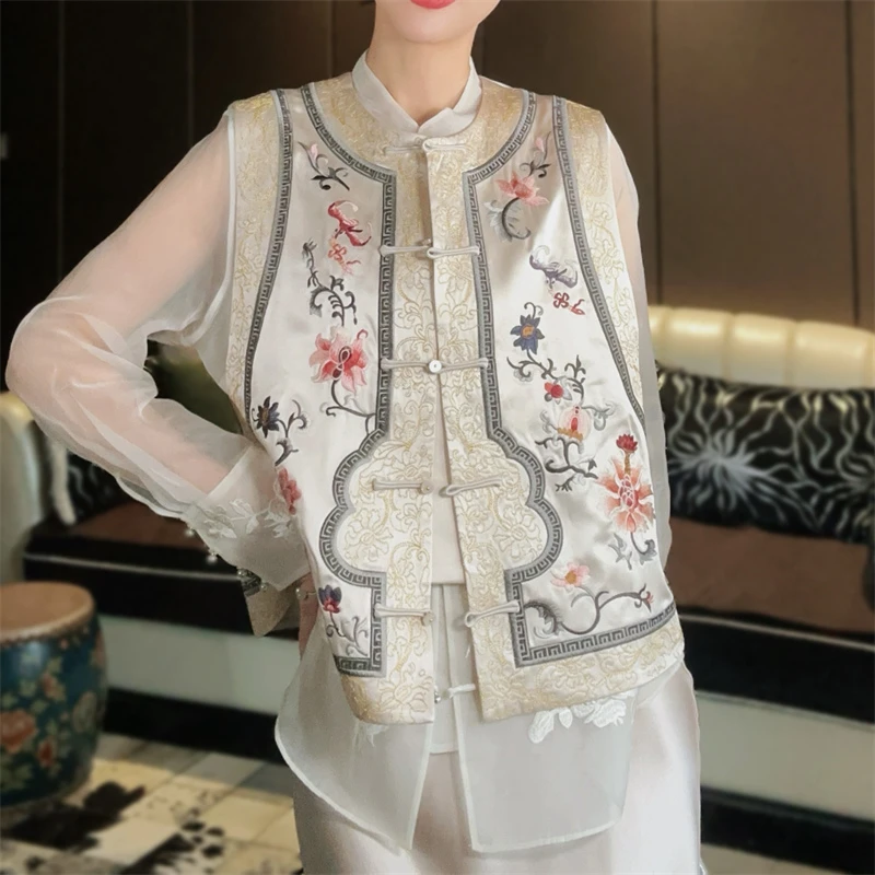 秋季新中式国风重工刺绣马甲女时尚气质百搭复古盘扣上衣女马夹潮