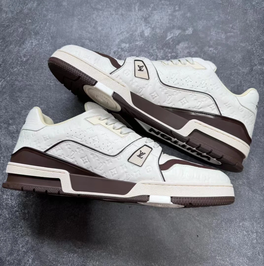 Louis Vuitton Tyler 46码 99新TRAINER白卡其拼色满印压纹logo鞋
