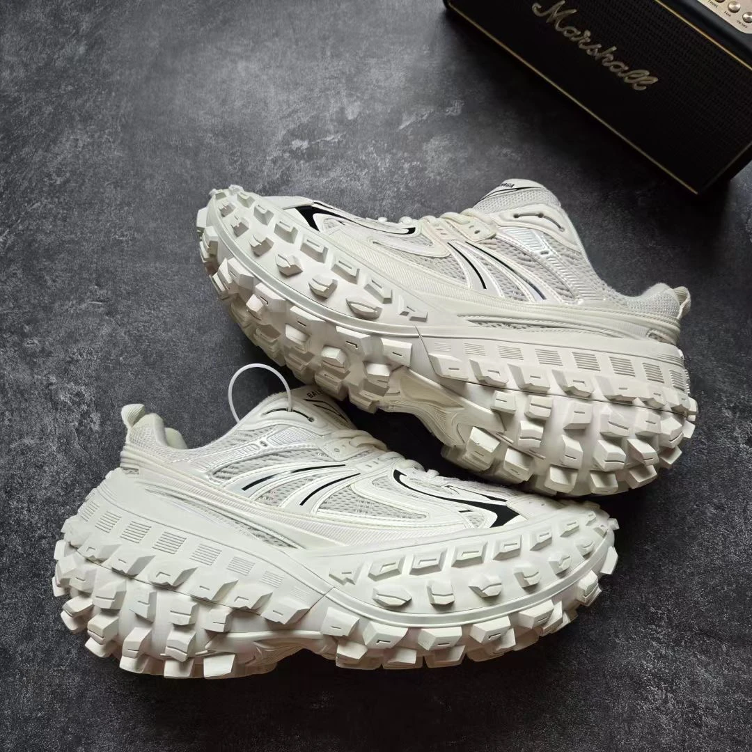 Balenciaga巴黎世家 Defender 99新 44码 白黑 轮胎鞋