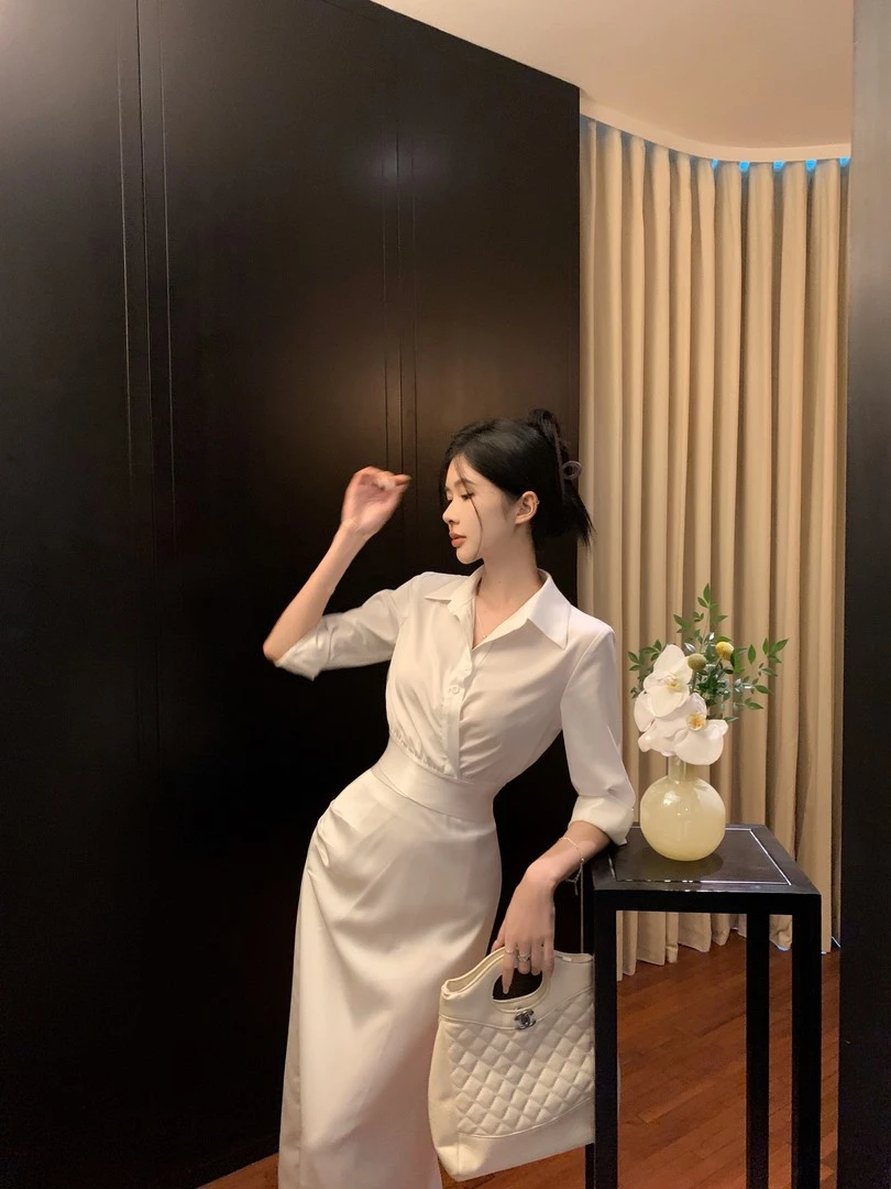 松紧蚂蚁腰上衣+气质褶皱显瘦半身裙两件套套装