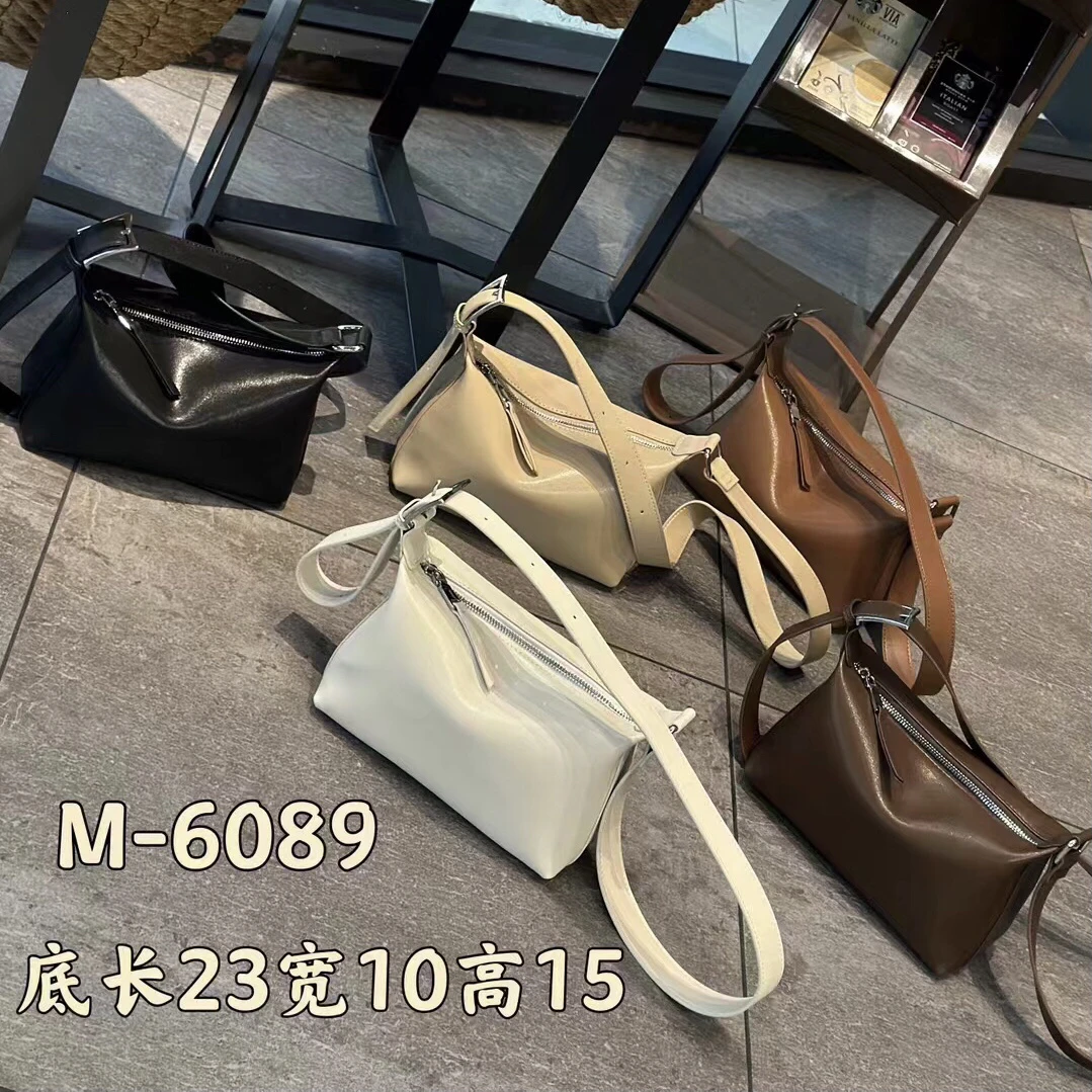 小河家韩系牛皮托特包枕头包信封包6089尺寸23-15