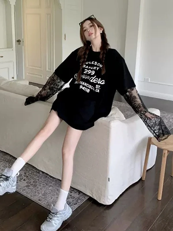 韩版蕾丝拼袖字母印花宽松大版T恤女秋季中长款假两件防晒衫30945