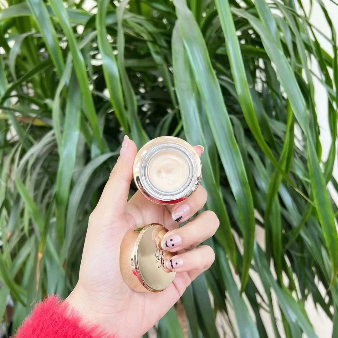 【如果你正在用菁纯！】那来试试看多肽紧致肌活抚纹眼霜！