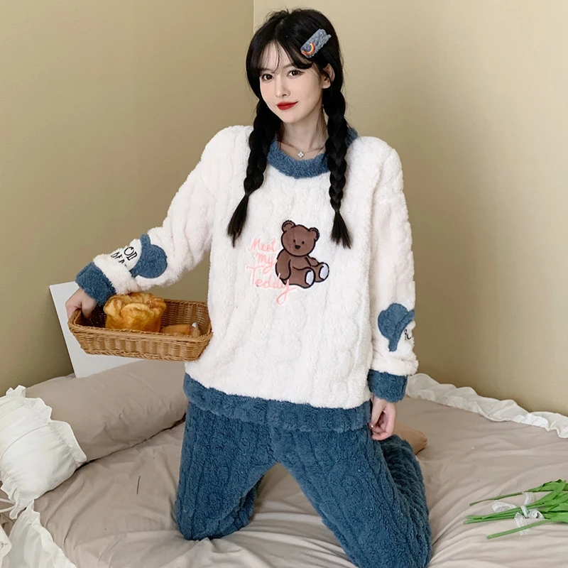 加厚珊瑚绒睡衣女套装女士冬季甜美可爱刺绣提花保暖长袖家居服潮