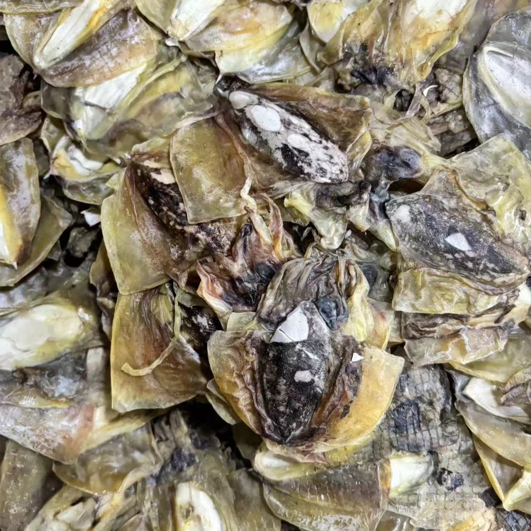 自晒小血墨鱼干 整个晒的 用来煲汤 煲粥