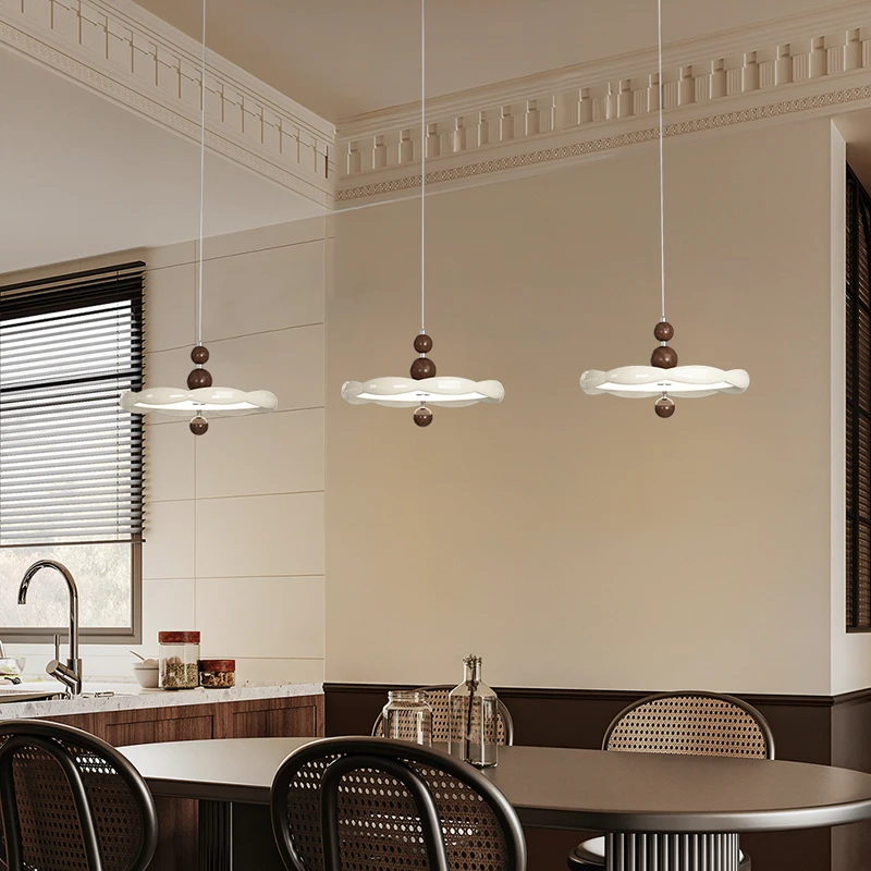 法式中古餐厅灯复古吊灯吧台单头圆餐桌家用高级感奶油风中山灯具