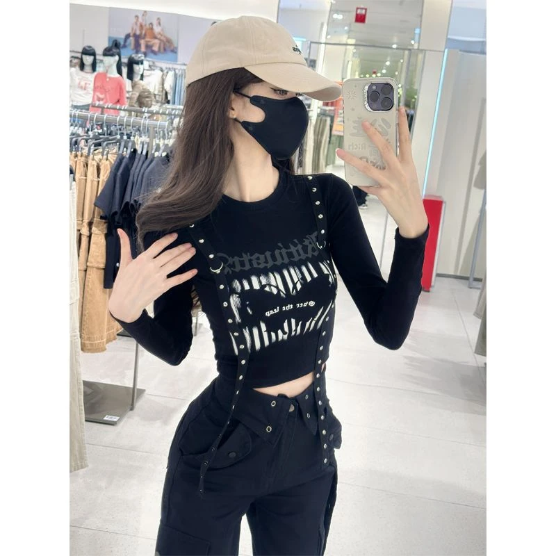 美式复古黑色蝴蝶长袖T恤女打底衫外穿秋季韩版修身辣妹短款上衣