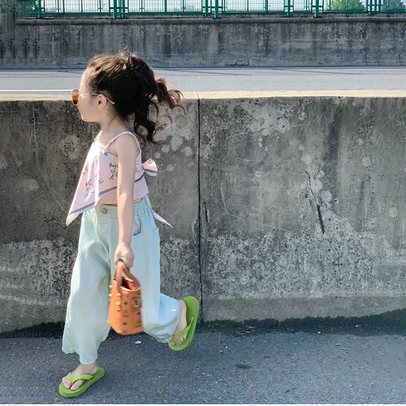 R24241韩版女童套装2024夏季设计感卡通丝巾吊带小清新时尚牛仔裤