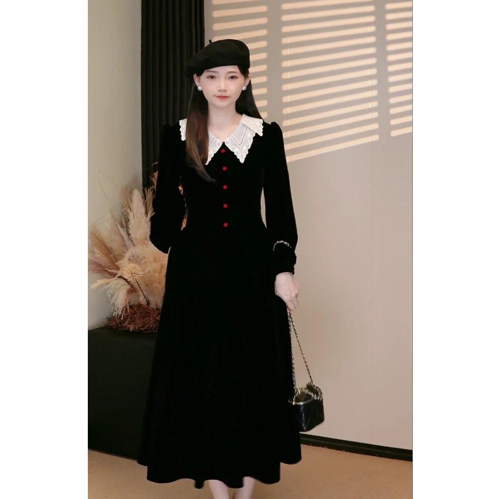 新款高级感黑色长袖裙子复古法式气质遮肉显瘦收腰秋冬连衣裙