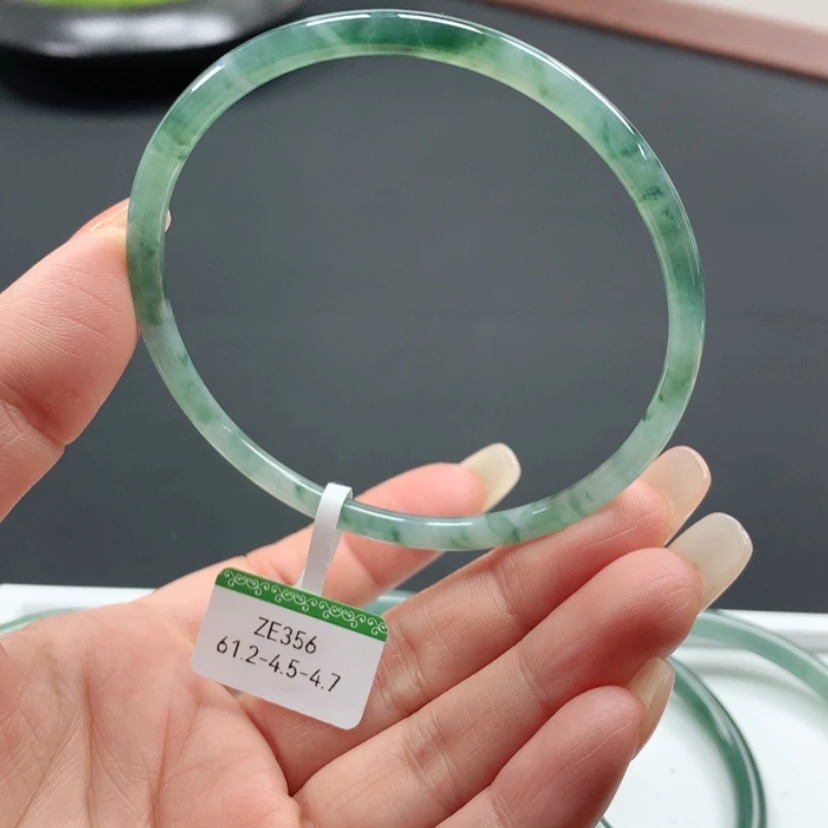 【闪购商品】翡翠手镯未镶嵌
