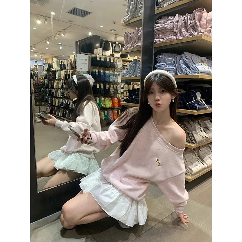 【帝韵】赵露思同款衣服刺绣小狗彩点纯欲宽松卫衣女加绒斜肩上衣