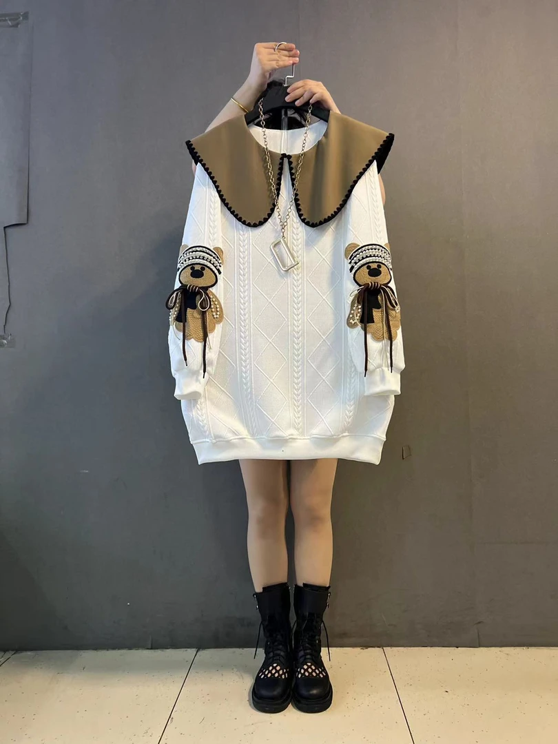 大码女装新款娃娃领减龄可爱小熊卫衣