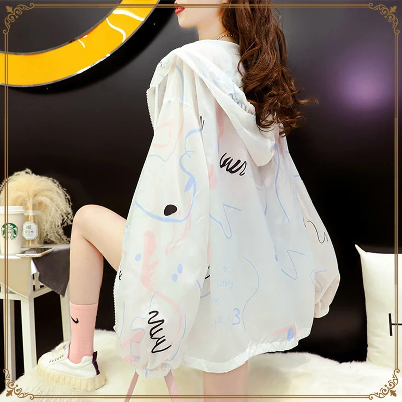 学生夏季宽松休闲涂鸦防晒衣12-17岁薄款百搭连帽外套初中生上衣