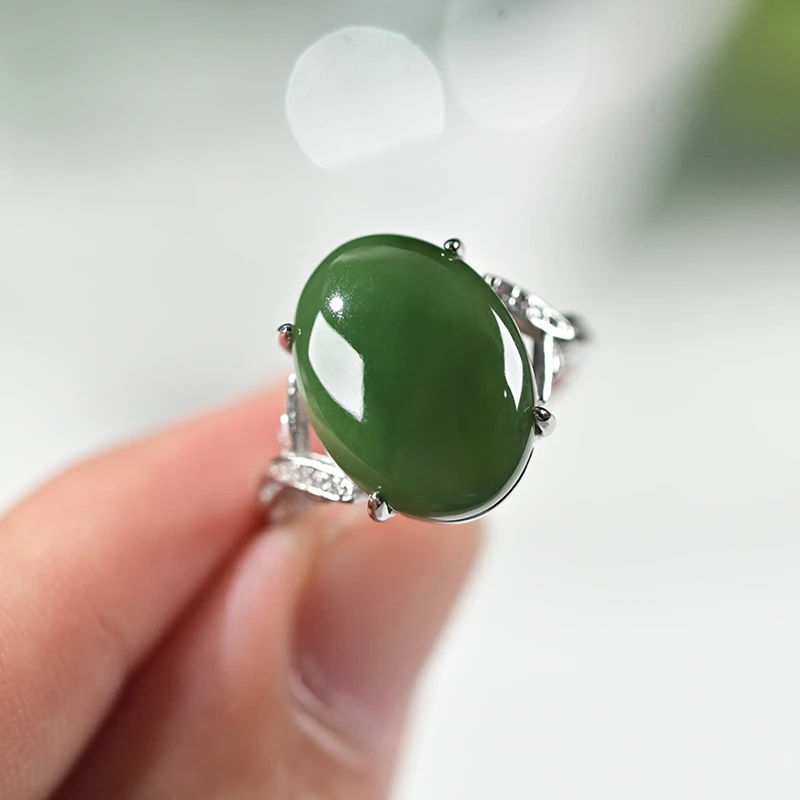 碧玉菠菜绿福利款蛋面戒指 颜色随机多样性发货