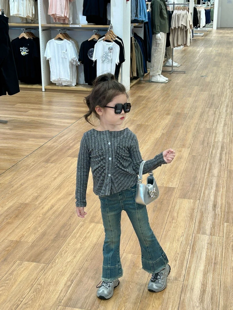 2024秋季女童美式褶磨毛开衫儿童设计感V领长袖上衣 牛仔喇叭裤子
