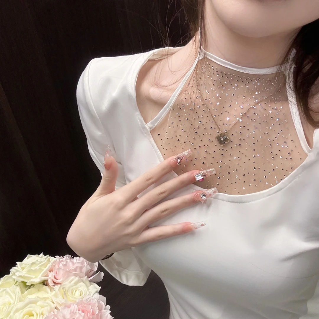 662  磨毛烫钻挂脖辣妹T恤上衣