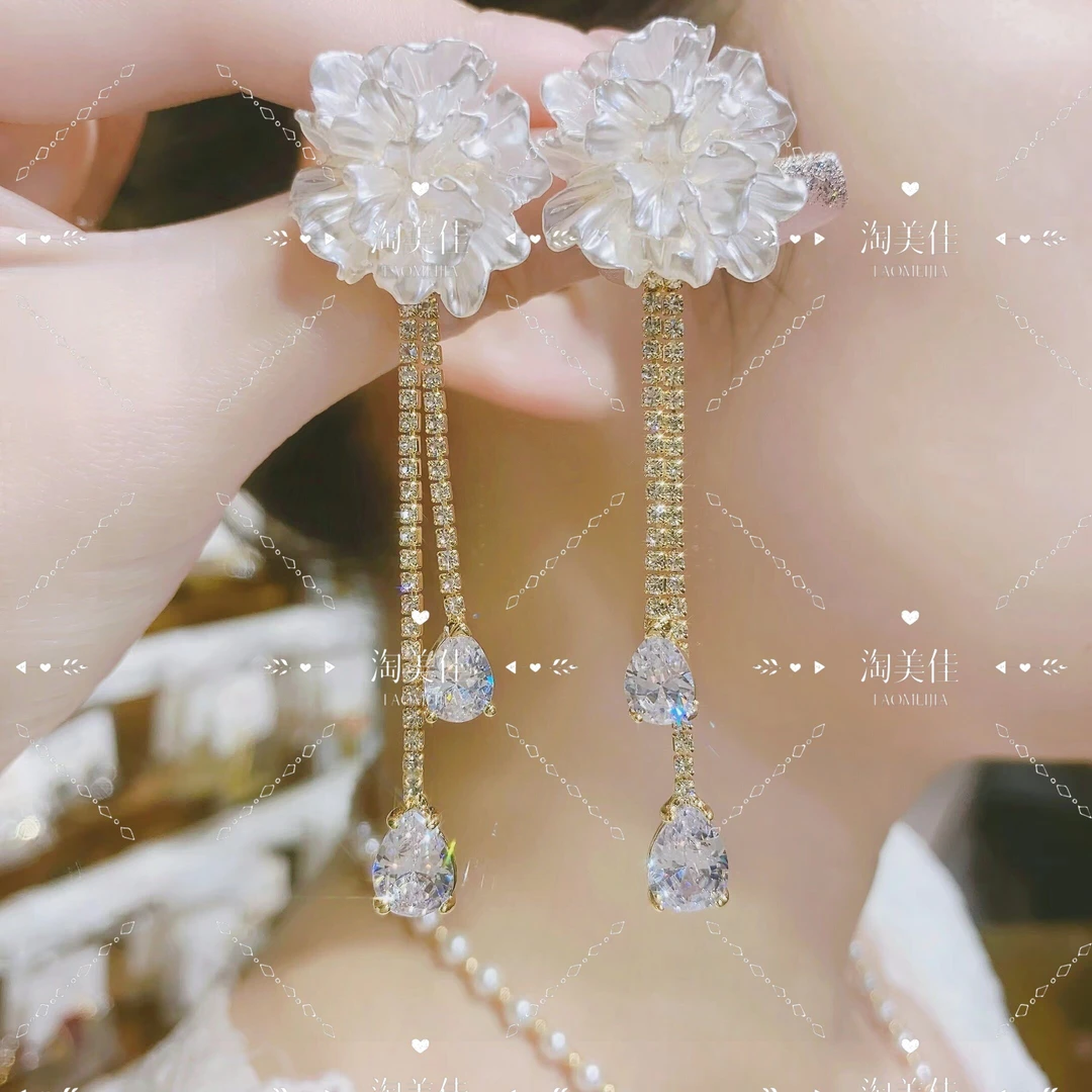 铜合金耳饰 超仙白色花朵设计百搭气质时尚优雅长款耳饰G146