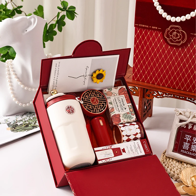 伴手礼女伴娘伴郎礼盒结婚回礼实用高档生日小礼品山茶花保温杯