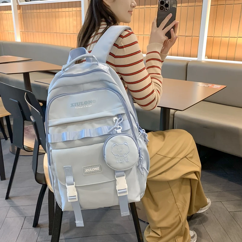 书包女初中生新款大容量高中生双肩包小学生轻便减负护脊背包百搭