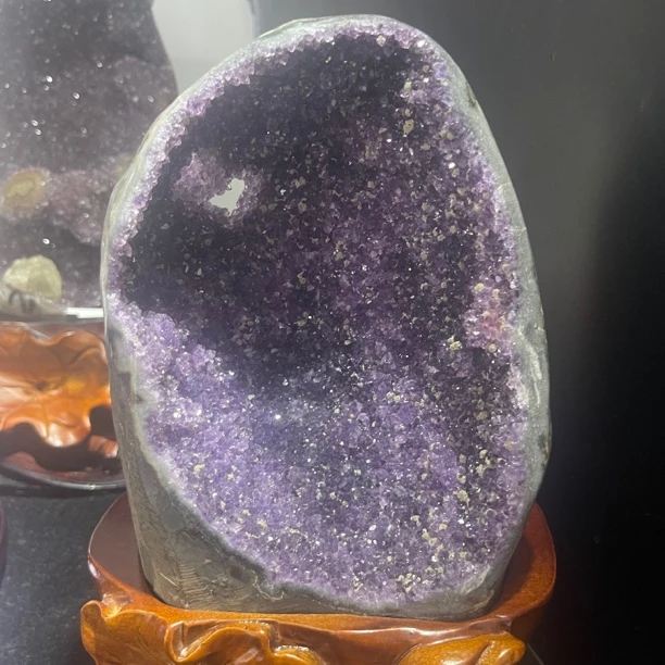 水晶桌面摆件，紫色
