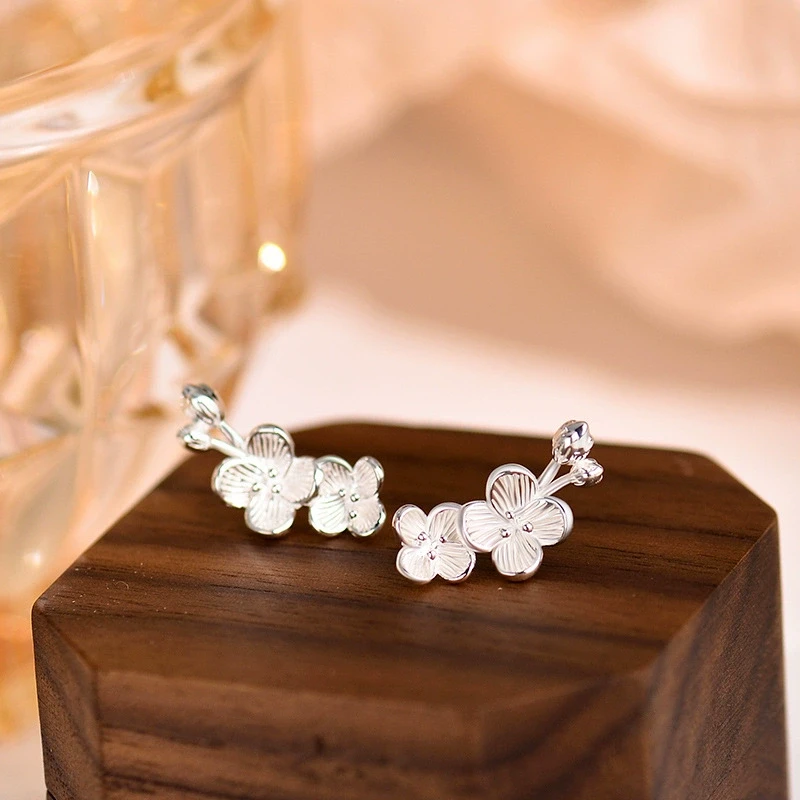 梅花耳钉女精致小清新高级感耳钉气质中国风花朵耳饰女