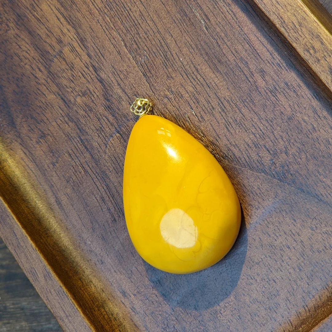 【亿轩臻选】ZX084810焦皮料18K金镶嵌水滴吊坠